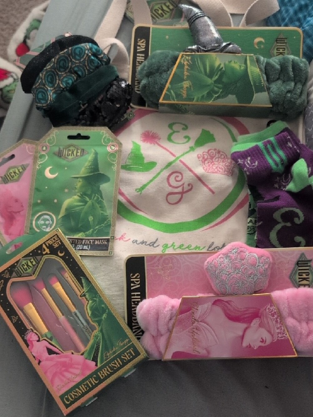 Wicked Graphic Tote Bag 12 Item Bundle All NWT